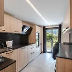 Appartement Demi-chalet Cosy à Avec Jardin, Parking Et Wi-fi - Fr-1-343-227